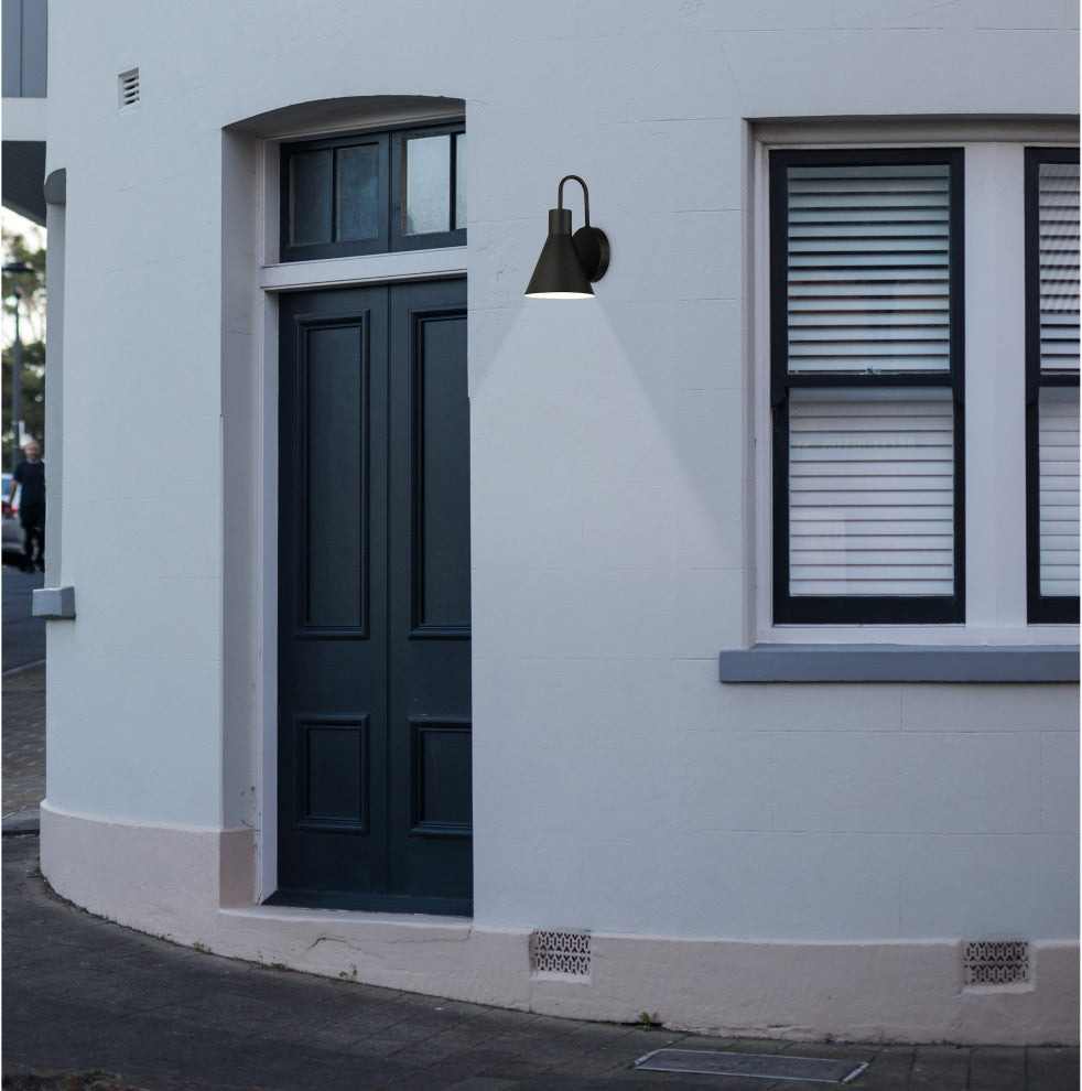 Solano Outdoor LED Wall Mount, Round Backplate, Cone Shade