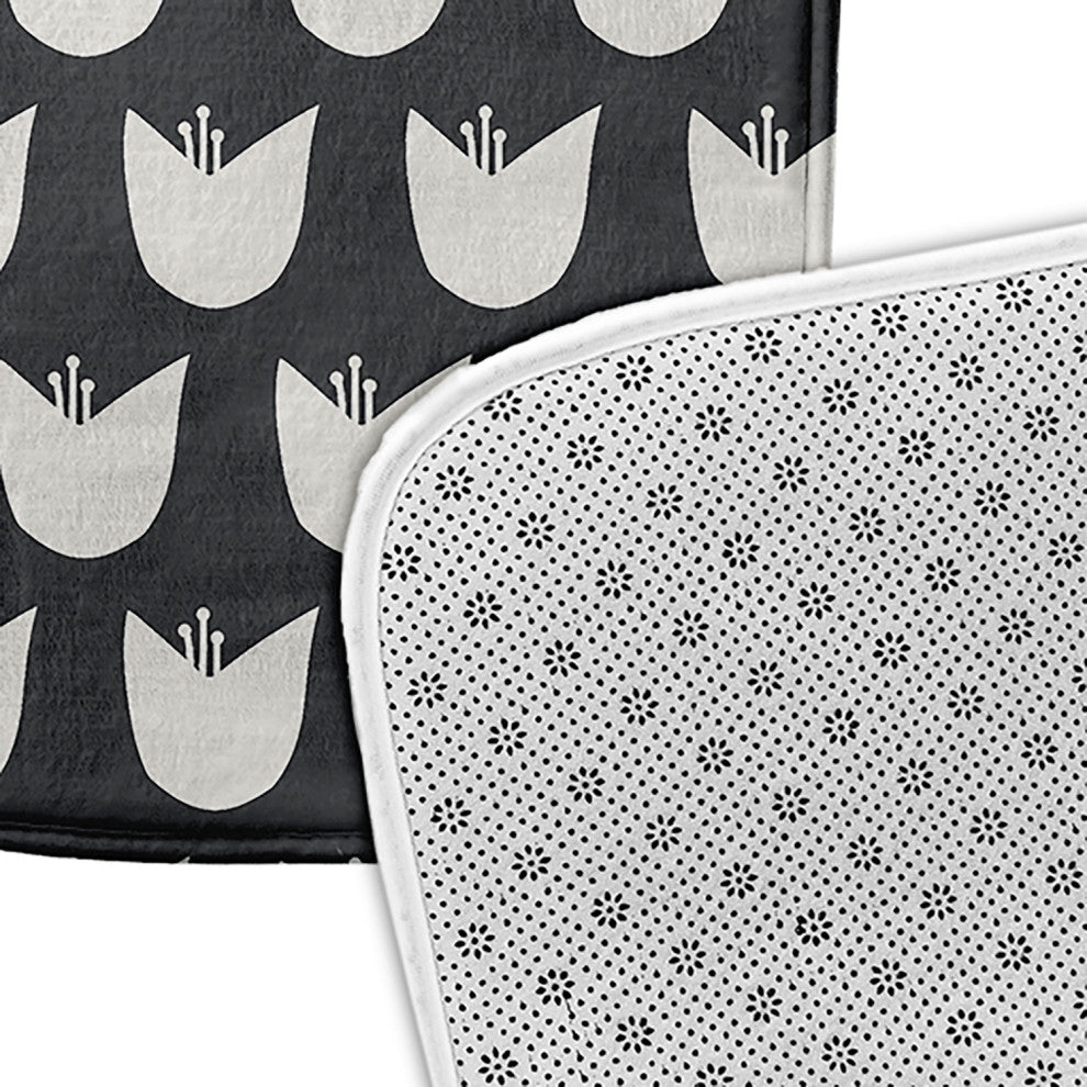 24" x 17" Simple Tulip Design Bathmat, Pepper