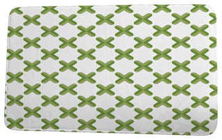 Upscale Getaway Criss Cross Geometric Print Bath Mat, Green, 21"x34"
