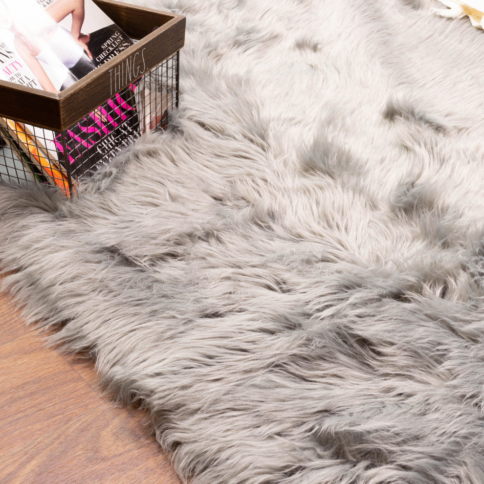 Plush and Soft Faux Sheepskin Fur Shag Area Rug, Gray, 3' X 5'