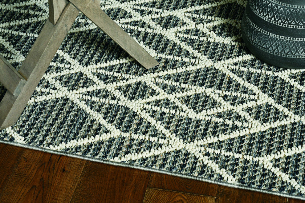 HomeRoots 8'x10' Grey Machine Woven UV Treated Geometric Indoor Outdoor Area Rug
