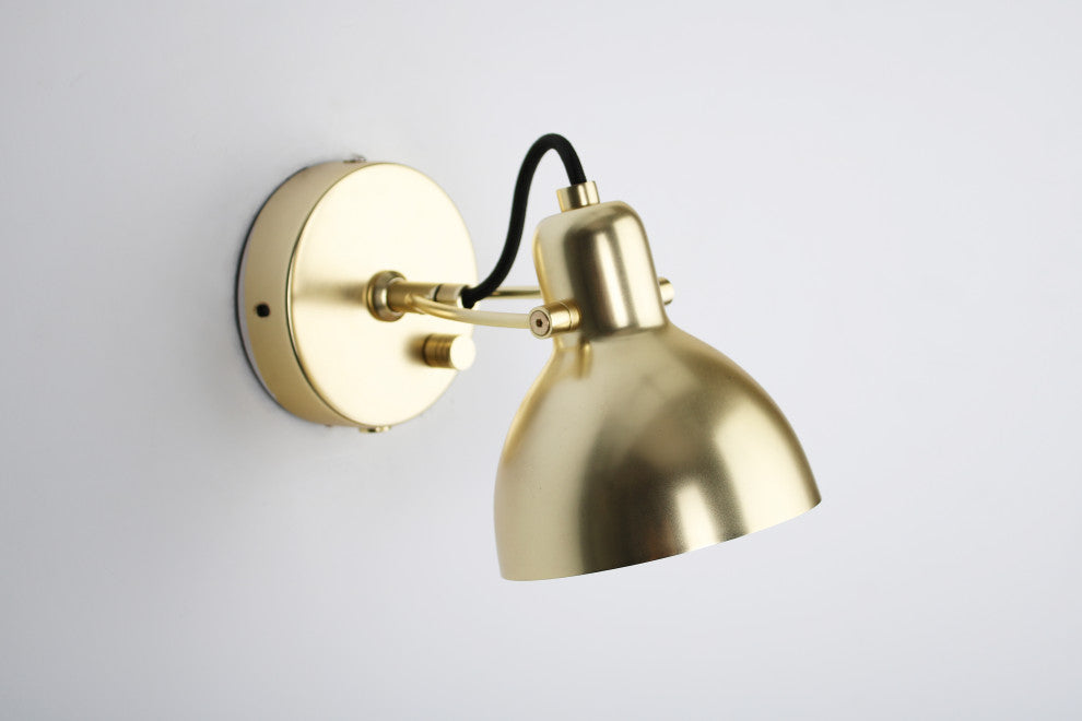 Laito Wall Lamp, Brushed Brass