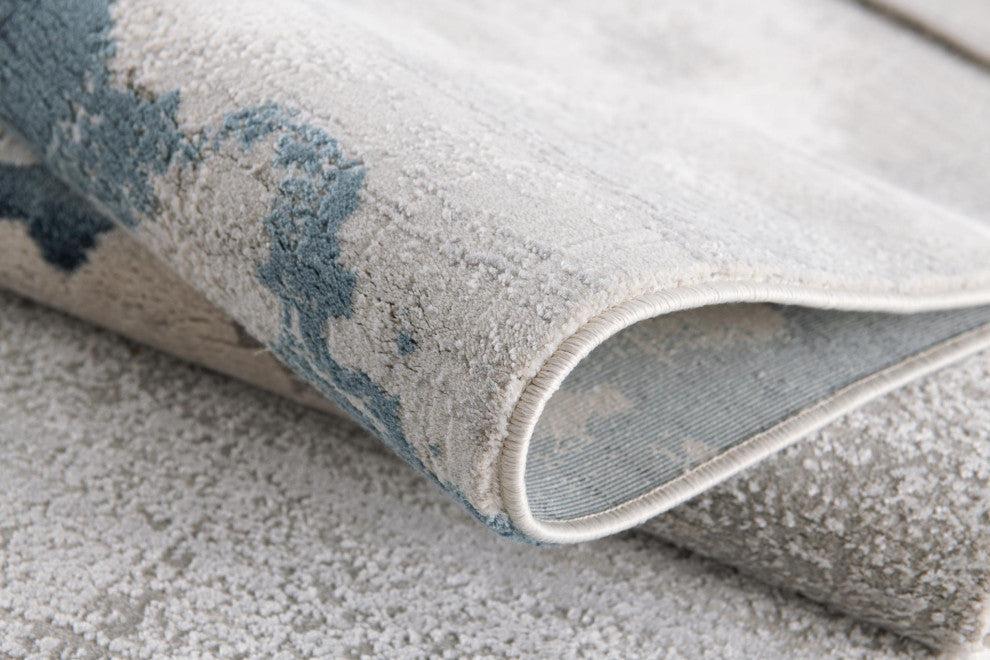 4"x6" Gray and Blue Abstract Clouds Area Rug