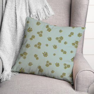 Green Daisy Pattern 18x18 Spun Poly Pillow
