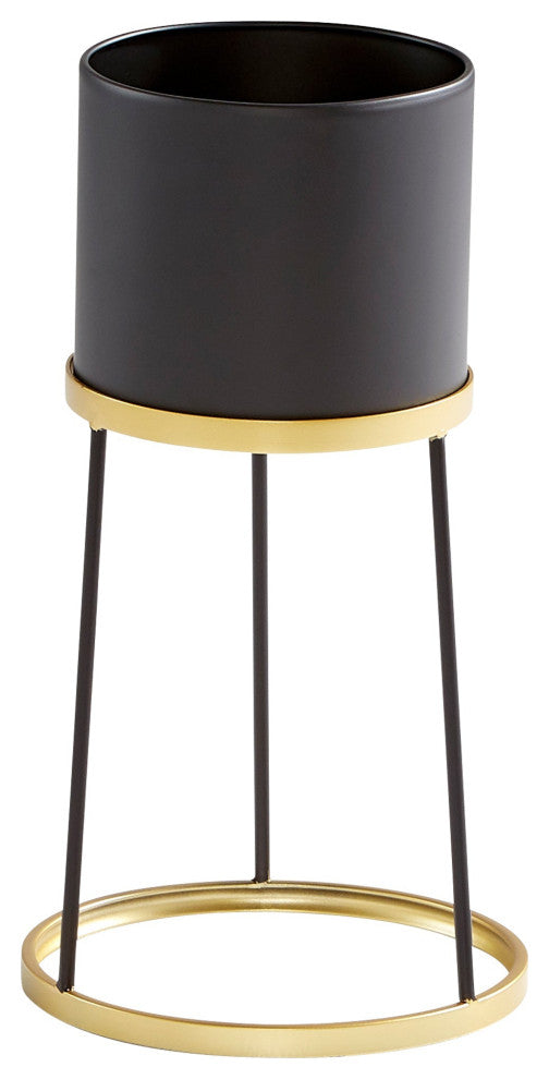 Liza Stand, Small