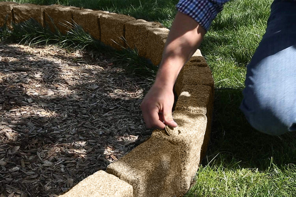 Garden Elements True Form Plastic Sandstone Flex-Wall Landscape Edging, 4 Foot S