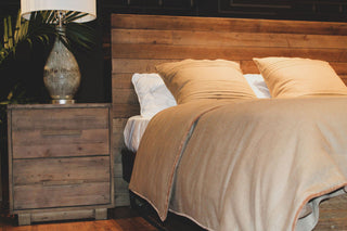 Nevada Bed, Dark Driftwood, Queen