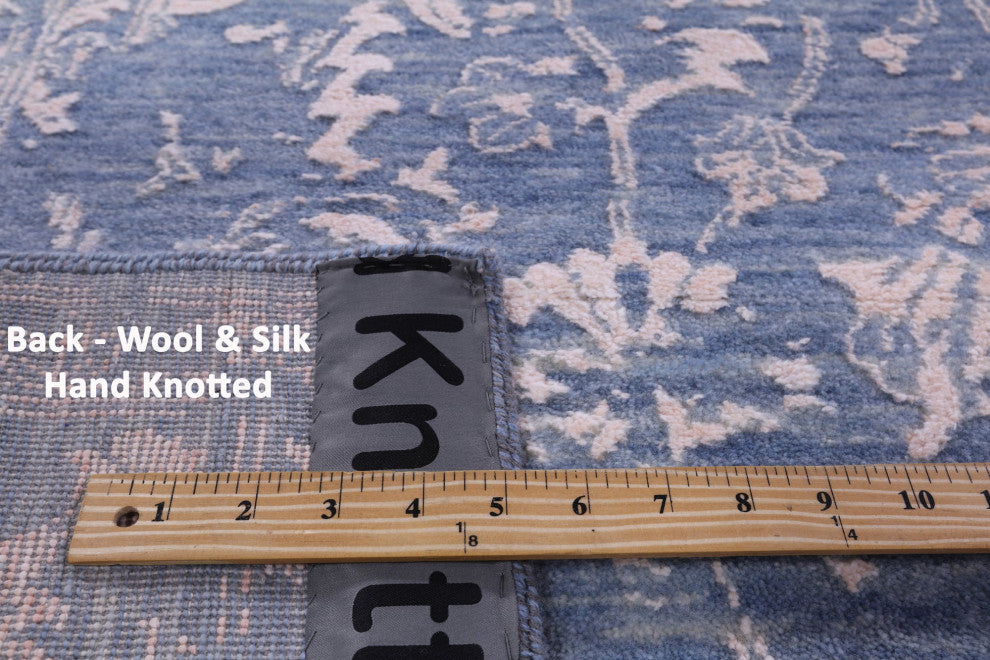 8' 2" X 10' 3" Wool & Silk Handmade Persian Rug - Q15766