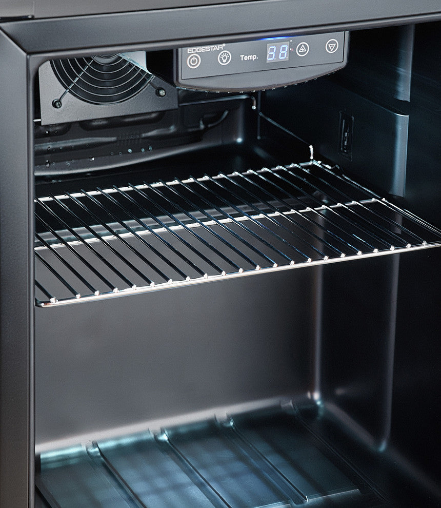 EdgeStar BWC71 18"W 52 Can Capacity Extreme Cool Beverage Center - Stainless