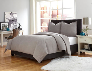 Trent Coverlet/Duvet Set by Michael Amini, King