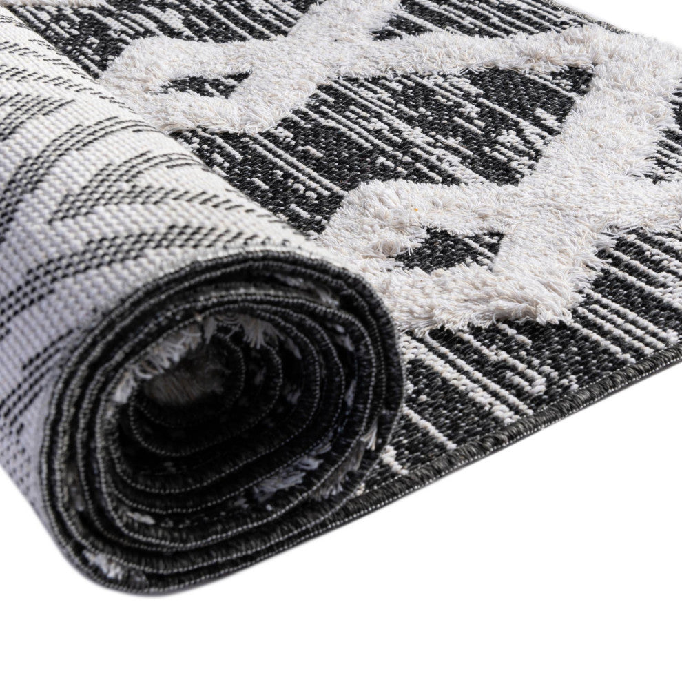 Unique Loom Sabrina Soto Casa  Valencia Area Rug