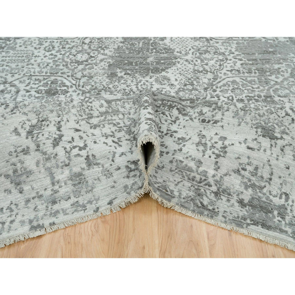 Gainsboro Hand Knotted Wool and Silk Zoroastrian Design Rug, 9'11"x14'