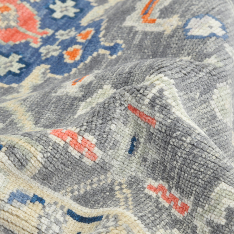 Hollis, Handmade Area Rug 5' 0" x 8' 0"