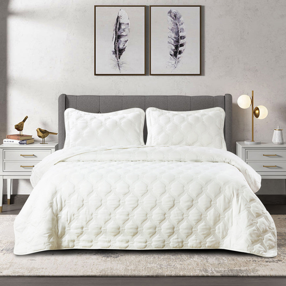 Bradley Down Alternative Quilts Set, White, Queen