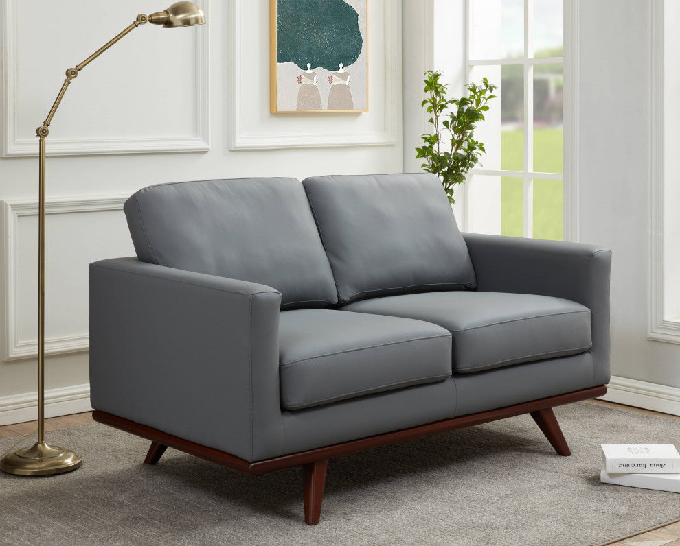 LeisureMod Chester Modern Leather Loveseat With Birch Wood Base, Gray