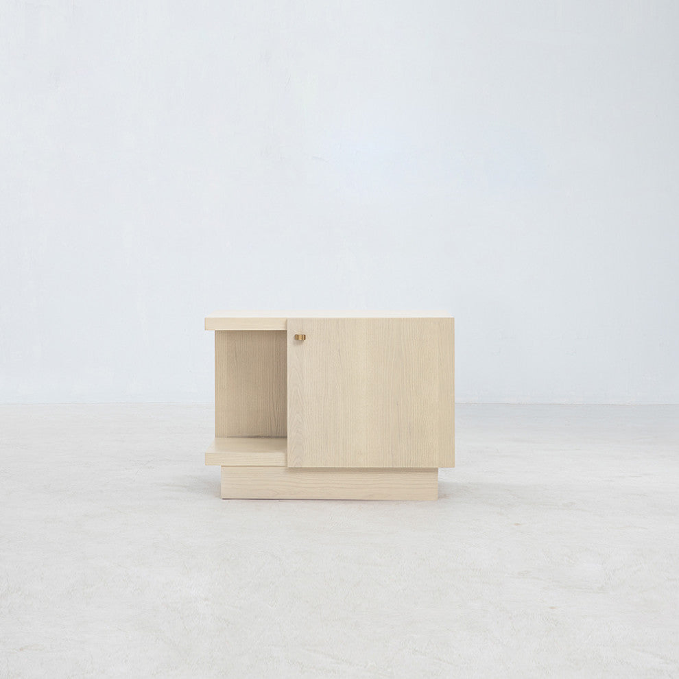 Sierra 30" Right Nightstand, Finish: Fawn
