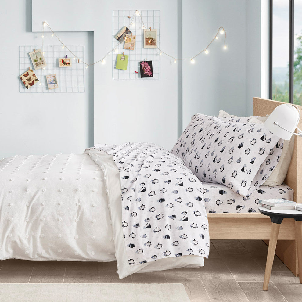 Intelligent Design Cozy Soft Cotton Flannel Printed Sheet Set, Blue Penguins