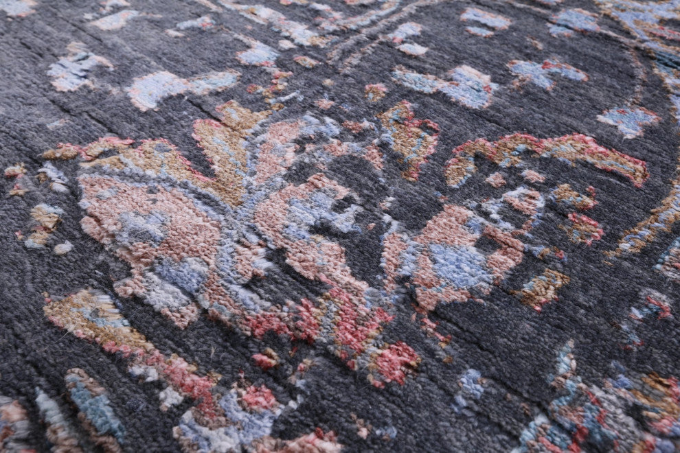 8' 1" X 10' 2" Persian Wool and Silk Handmade Rug Q7101
