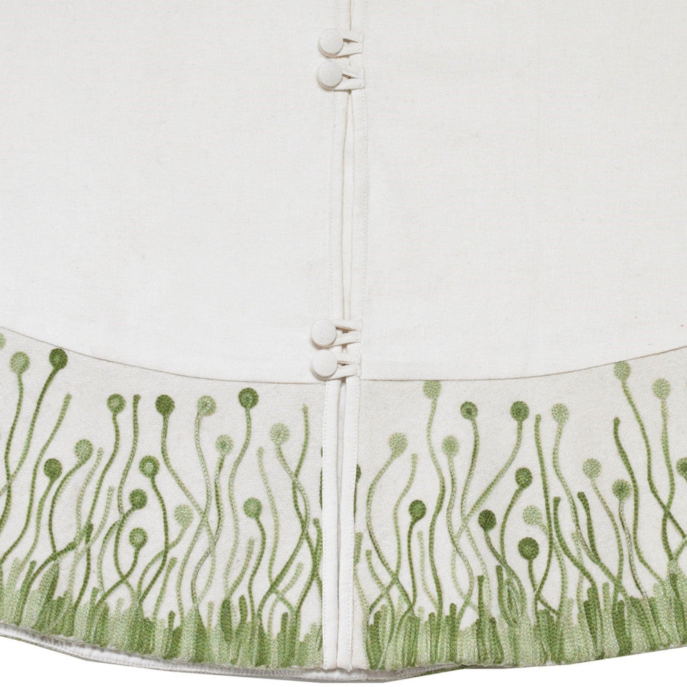 Flora Christmas Tree Skirt in Green