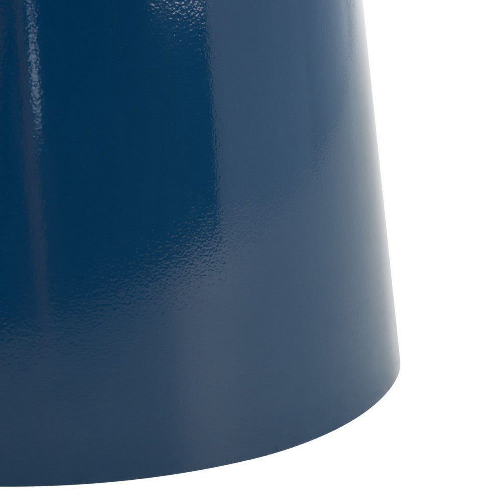 Safavieh Efer Round Accent Table, Teal