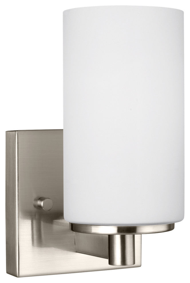 Hettinger 1-Light Wall / Bath Sconce, Brushed Nickel