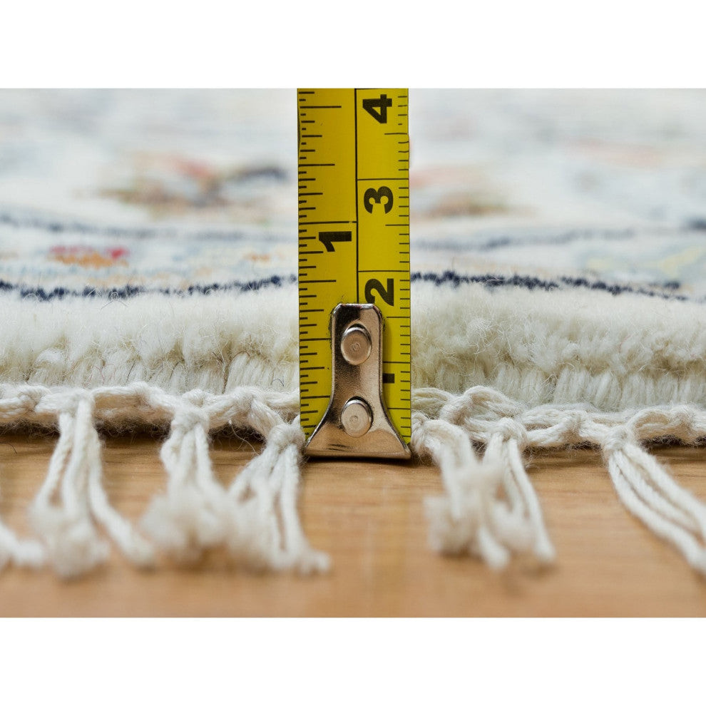 Powder White, Hand Knotted, Nain Design, 250 KPSI Wool Round Rug, 4'1"x4'1"
