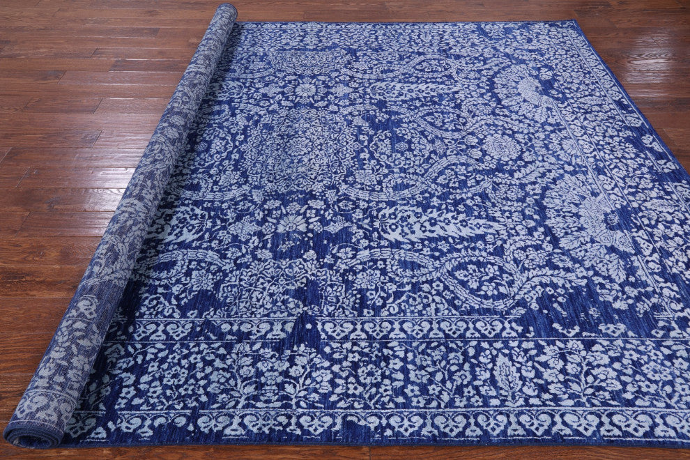 8' 0" X 10' 0" Persian Wool and Silk Hand Knotted Rug Q8692