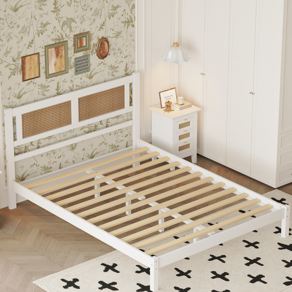 Gewnee Queen Size Wood Platform Bed