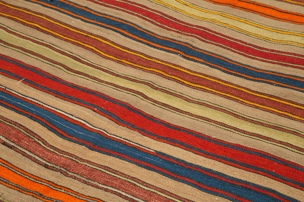 Rug N Carpet - Hand-knotted Turkish 5' 4'' x 8' 3'' Vintage Kilim Rug