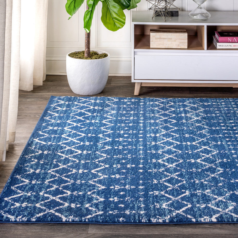 Moroccan HYPE Boho Vintage Diamond Runner Rug, Blue/White, 4 X 6