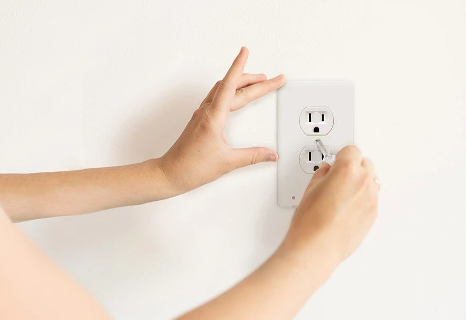 USB Nightlight Wallplate, LumiCover Classic DÃ©cor, White | LCR-UDDO-W