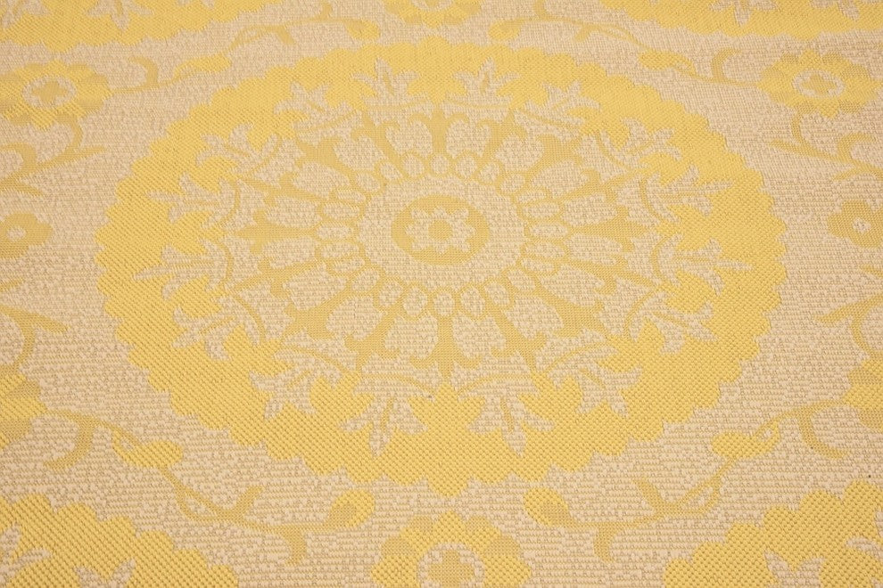 Unique Loom Yellow Medallion Outdoor 6' Round Rug