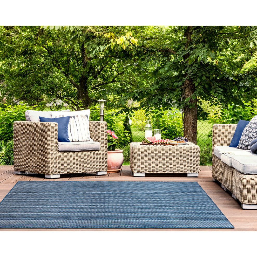 Carmel Texture Stripe Indoor/Outdoor Rug, Navy, 3'3"x4'11"