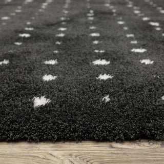 Greer Transitional Geo Dots Black/ Ivory Area Rug, 6'7" x 9'6"