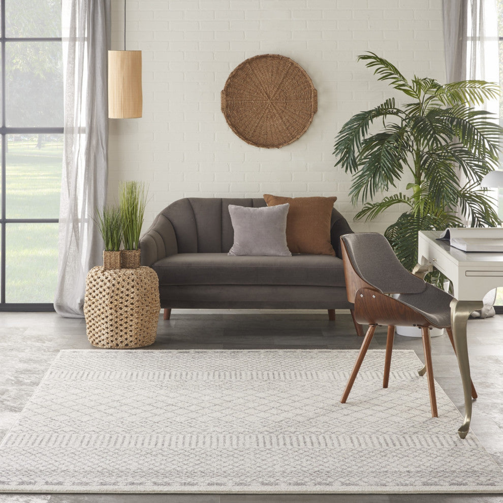 7" x 10" Ivory and Gray Geometric Area Rug