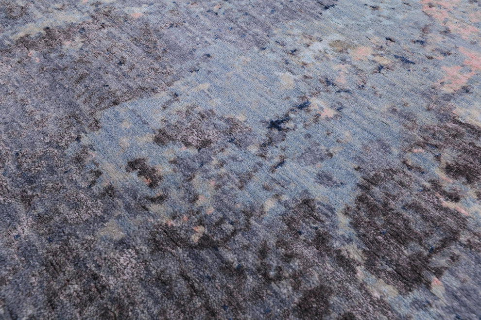 7' 11" X 10' 0" Hand Knotted Abstract Wool and Silk Rug Q6326