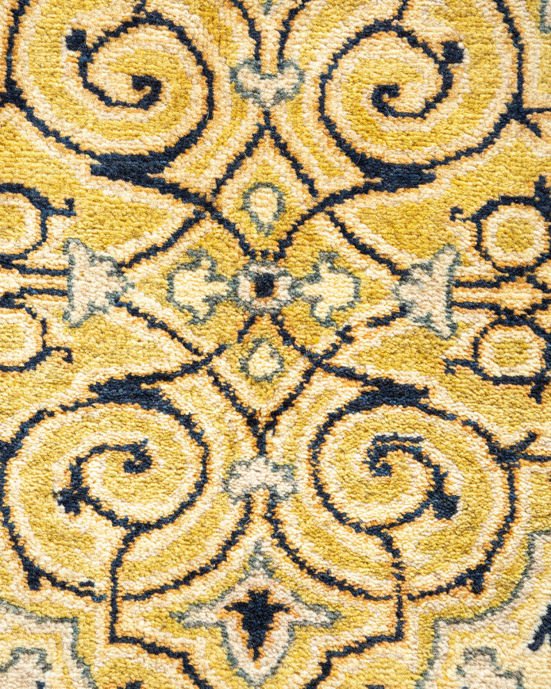 Vivian, One-of-a-Kind Hand-Knotted Area Rug Ivory, 6'1"x8'10"
