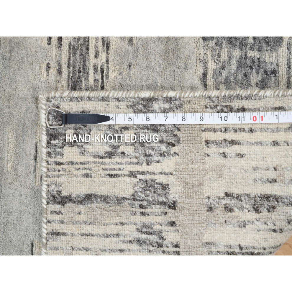Light Gray Hand Knotted Modern Hand Spun Wool Mat Oriental Rug, 2'1"x3'1"