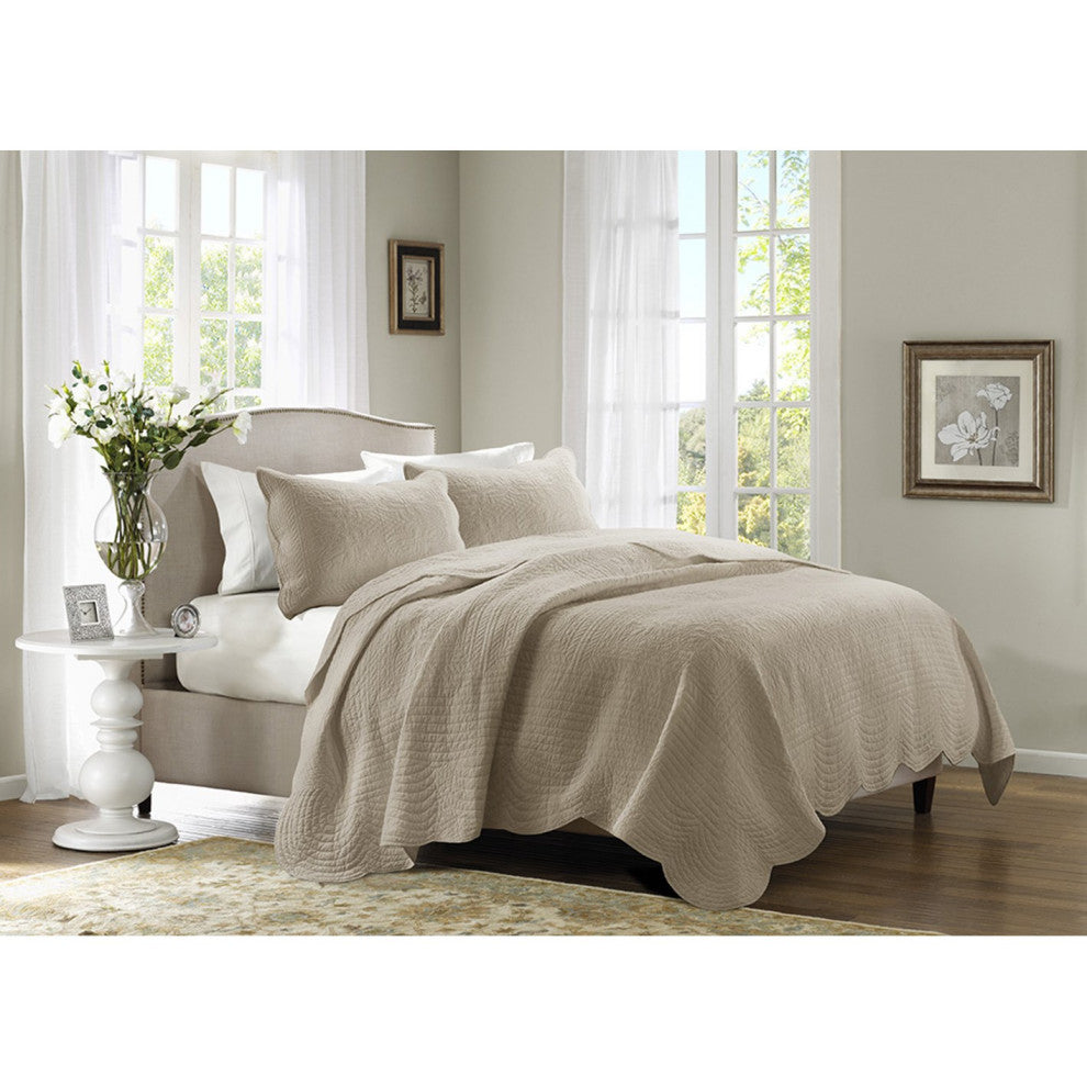 Madison Park Tuscany 3 Piece Reversible Scalloped Edge Quilt Set