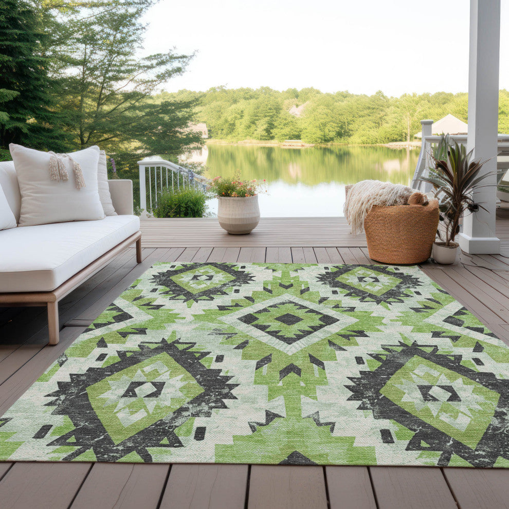 Machine Washable Indoor/Outdoor Chantille ACN1878 Aloe 2'6" x 3'10" Rug