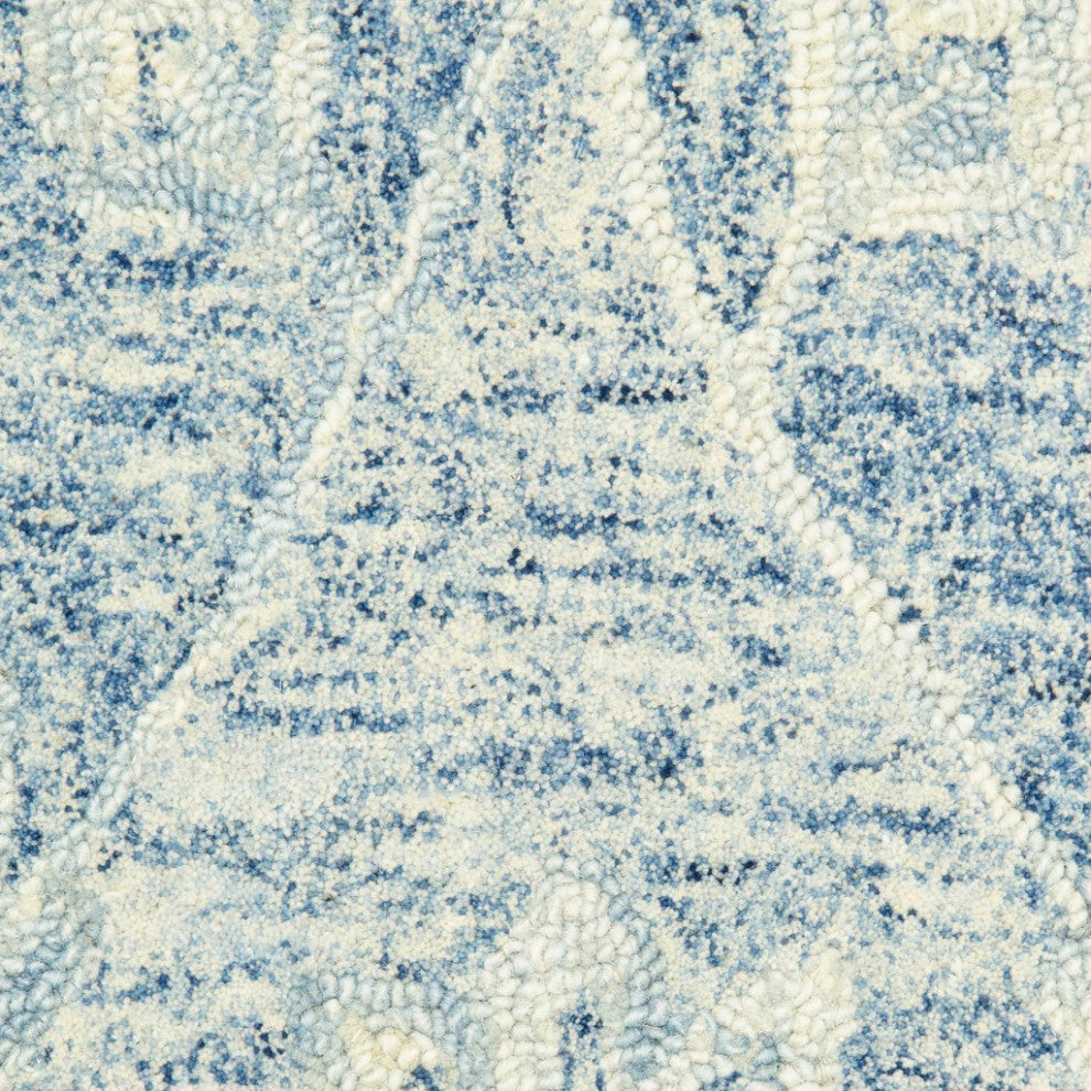 5" x 8" Blue and Ivory Interlacing Vines Area Rug