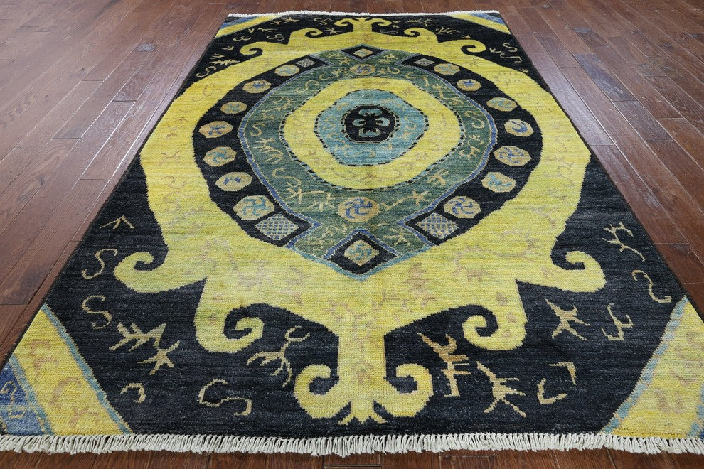 Kaitag Oriental Rug, 6x9, MC321