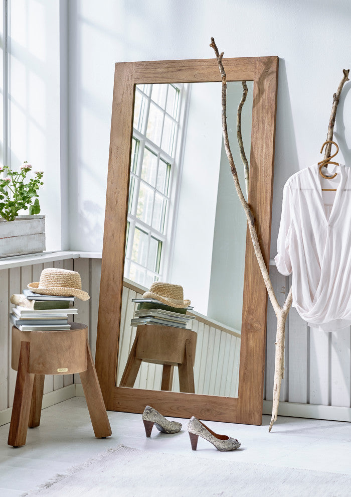 Roger Stool, Natural