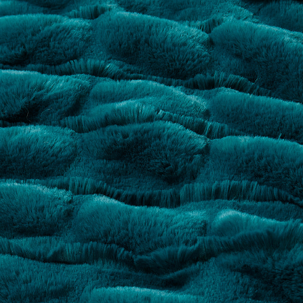 Stretchy Solid Color Faux Fur Throw
