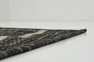 Unique Loom Black Soft Border Outdoor 2' 0 x 6' 0 Runner Rug