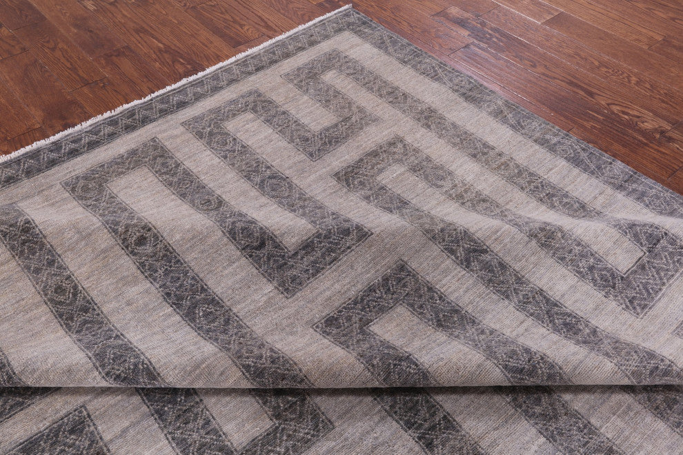 8' 2" X 9' 10" Southwest Navajo Hand Knotted Wool Rug Q4851