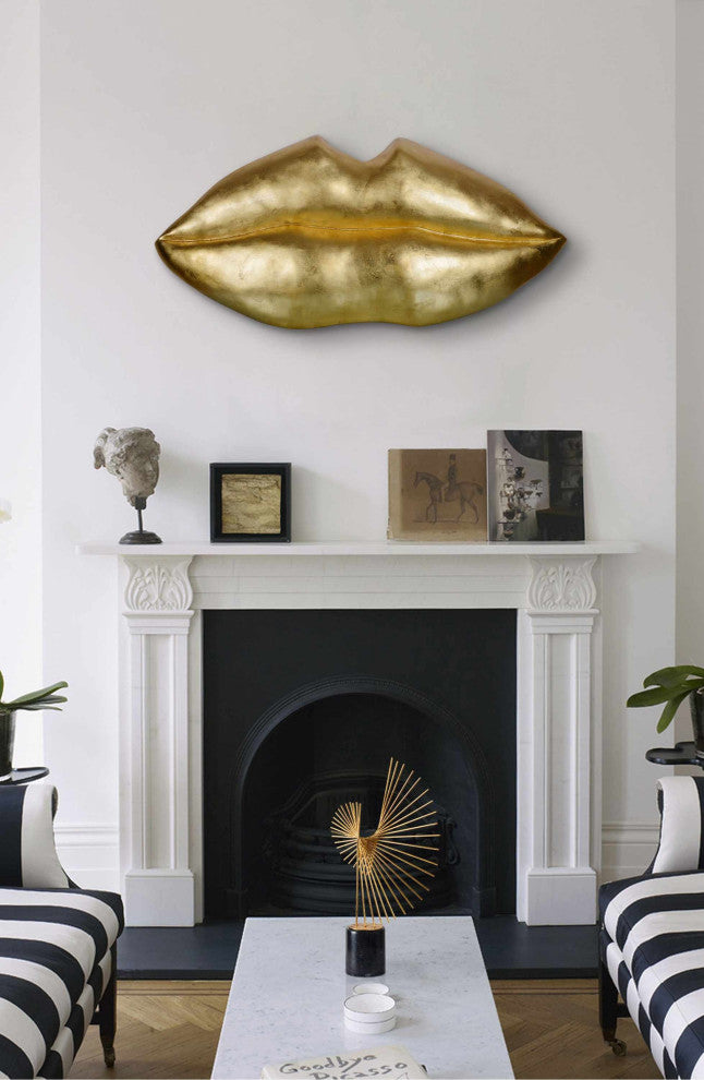 Kiss Kiss Wall Decor