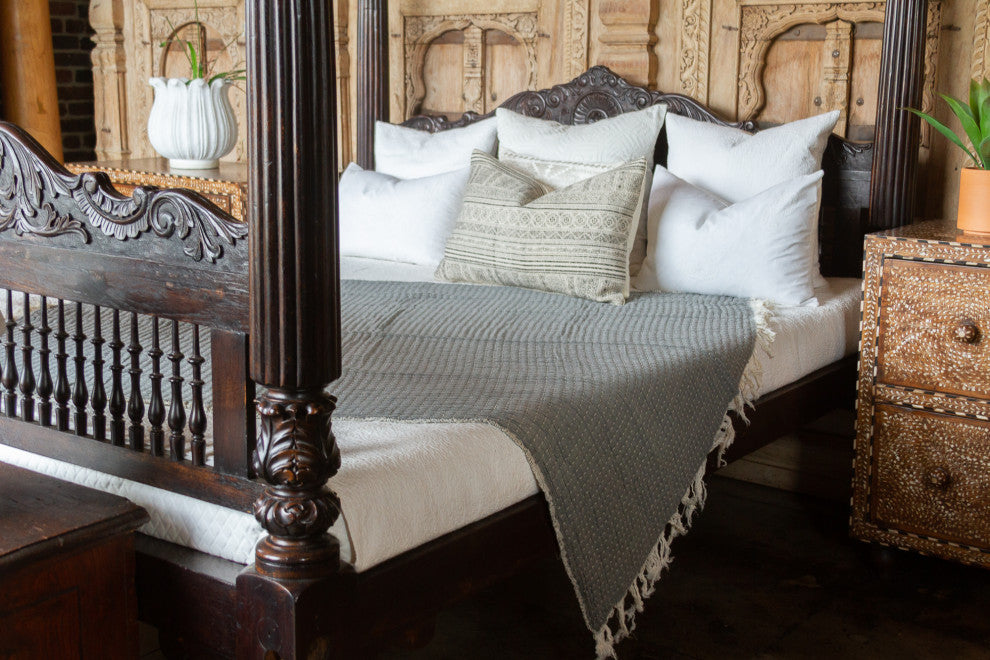 Pewter Quilted Hand-Loomed Cotton Throw