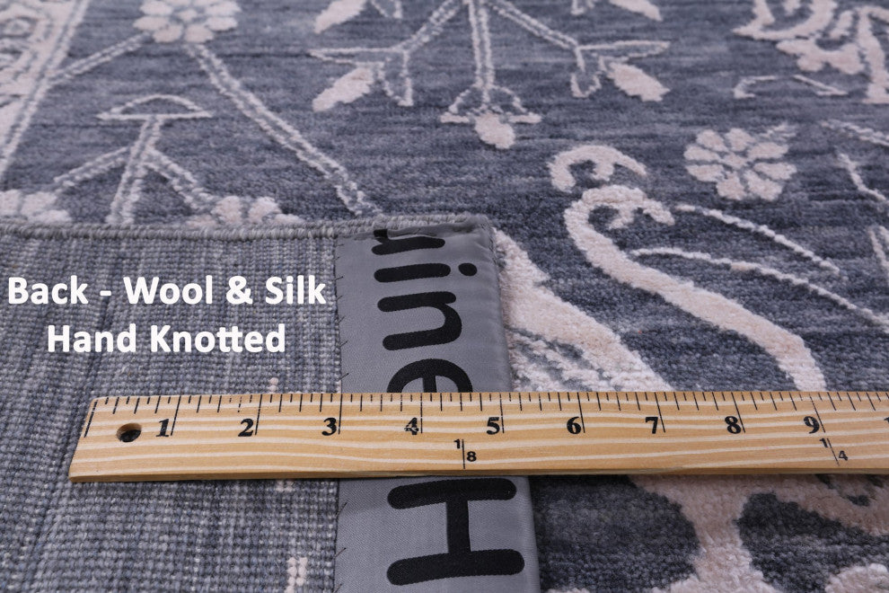9' 0" X 12' 0" Persian Wool and Silk Hand-Knotted Rug Q9122