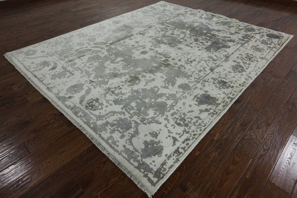 Oriental Heriz Ivory and Beige Silk Hand-Knotted Rug, 8'x10'
